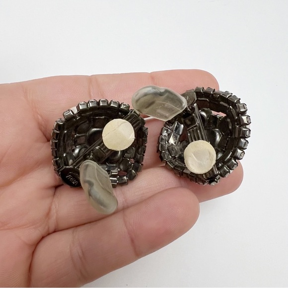 Lawrence VRBA Signed Faux Pearl Rhinestone Statement Clip On Earrings - Picture 9 of 9